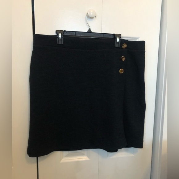 NWT LOFT Plus Size Navy Skirt - Picture 6 of 7